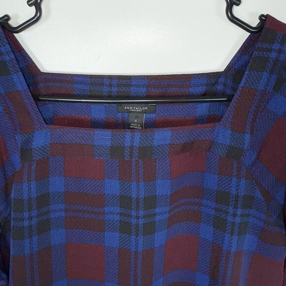 Ann Taylor Factory Plaid Blouse Women’s S Burgundy Blue Long Sleeve Square Neck - Picture 4 of 11